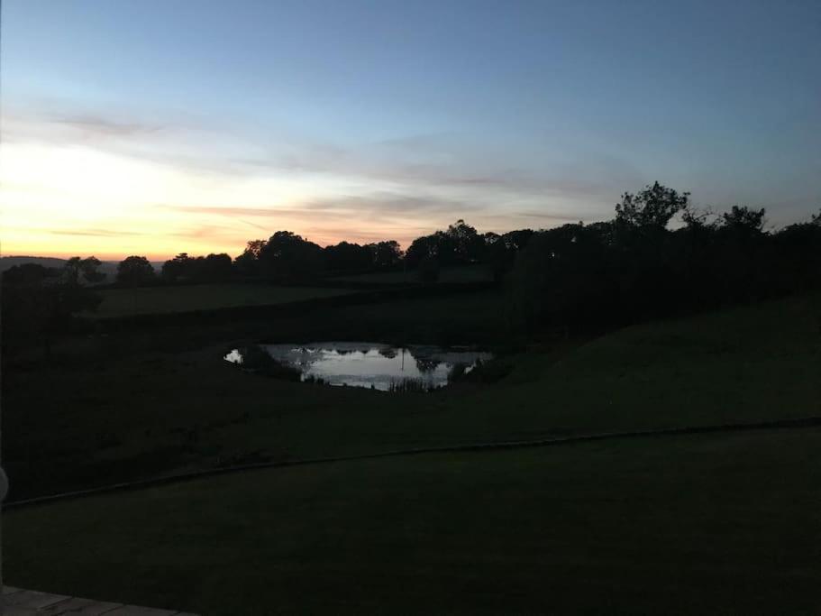 Hotel Gilfach Gower Farm Luxury Yurt With Hot Tub Ammanford Exteriér fotografie
