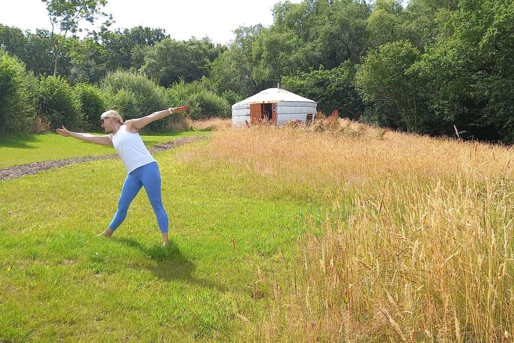 Hotel Gilfach Gower Farm Luxury Yurt With Hot Tub Ammanford Exteriér fotografie