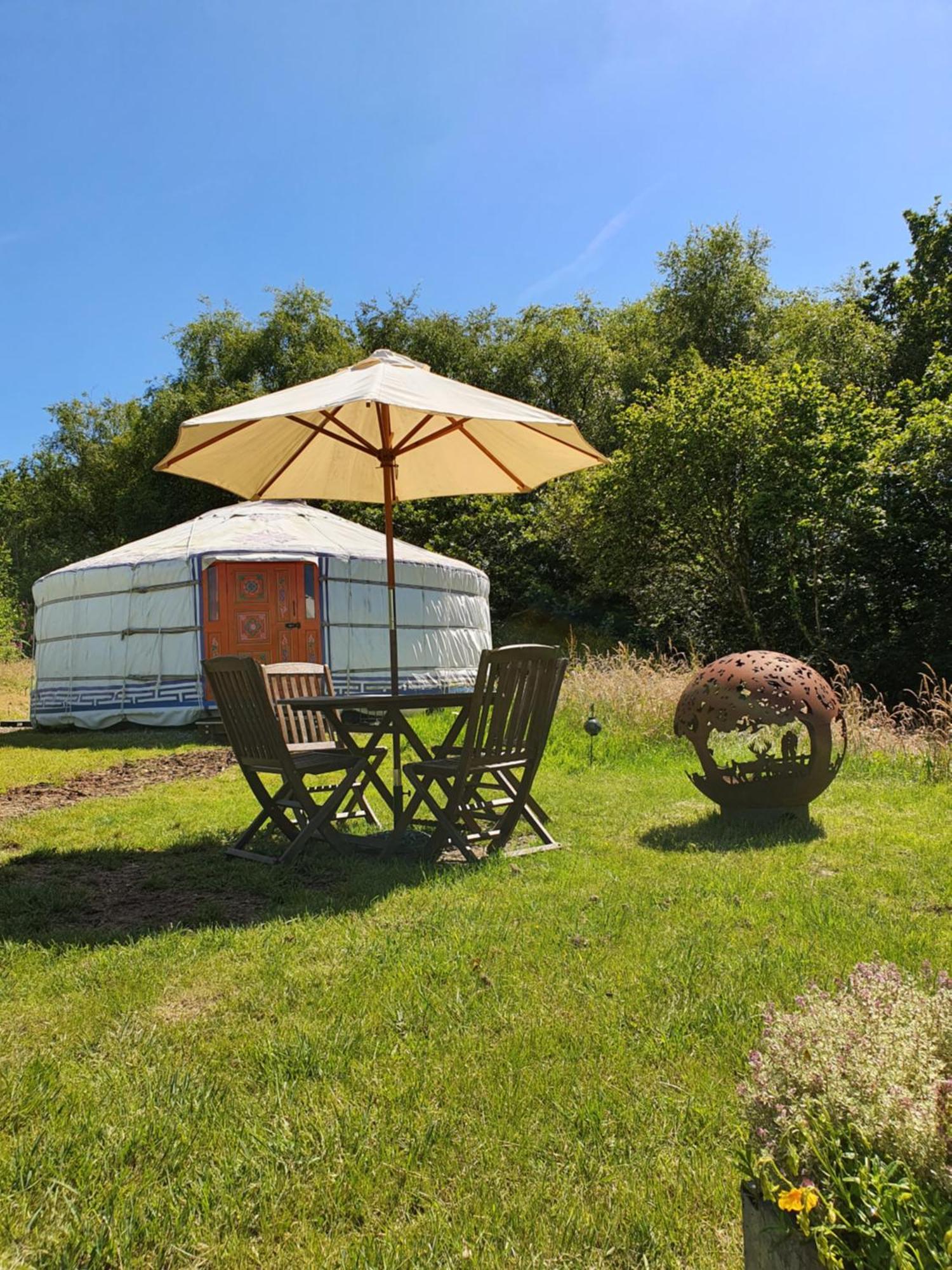Hotel Gilfach Gower Farm Luxury Yurt With Hot Tub Ammanford Exteriér fotografie