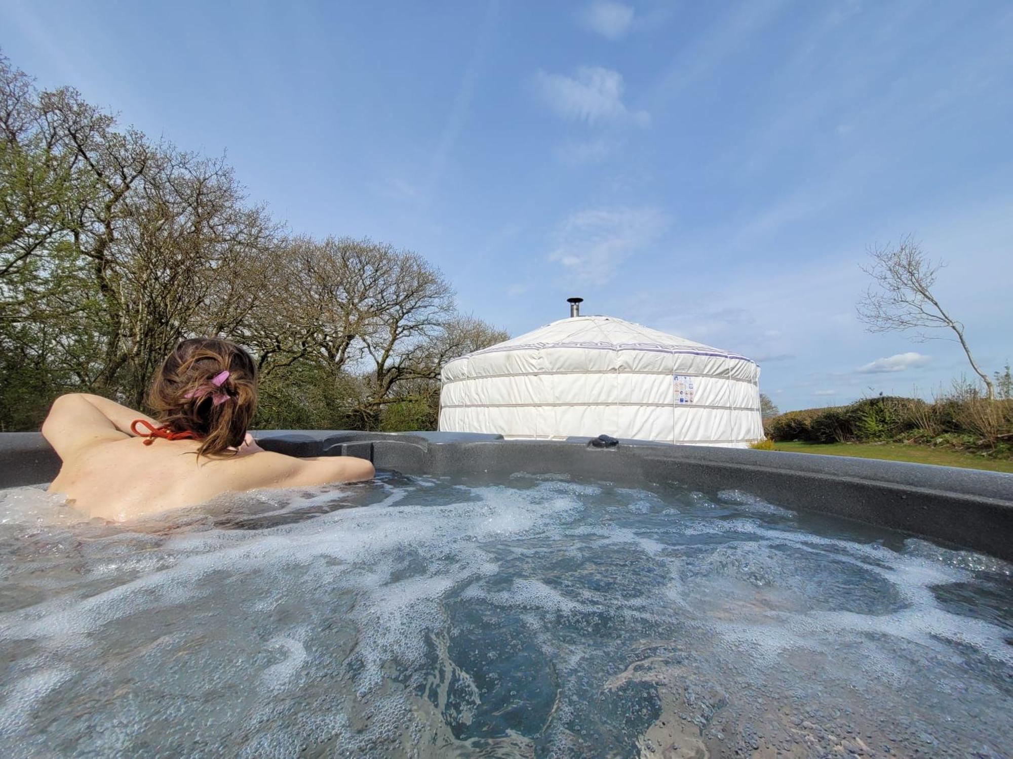 Hotel Gilfach Gower Farm Luxury Yurt With Hot Tub Ammanford Exteriér fotografie