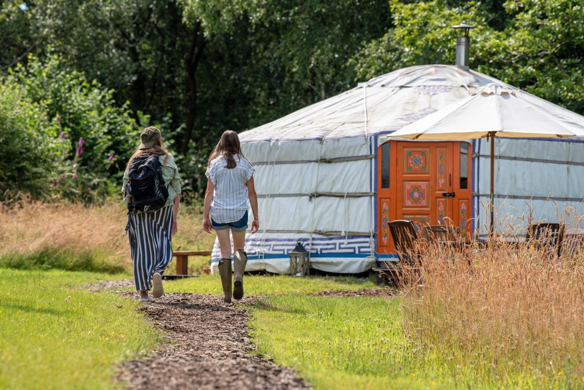 Hotel Gilfach Gower Farm Luxury Yurt With Hot Tub Ammanford Exteriér fotografie