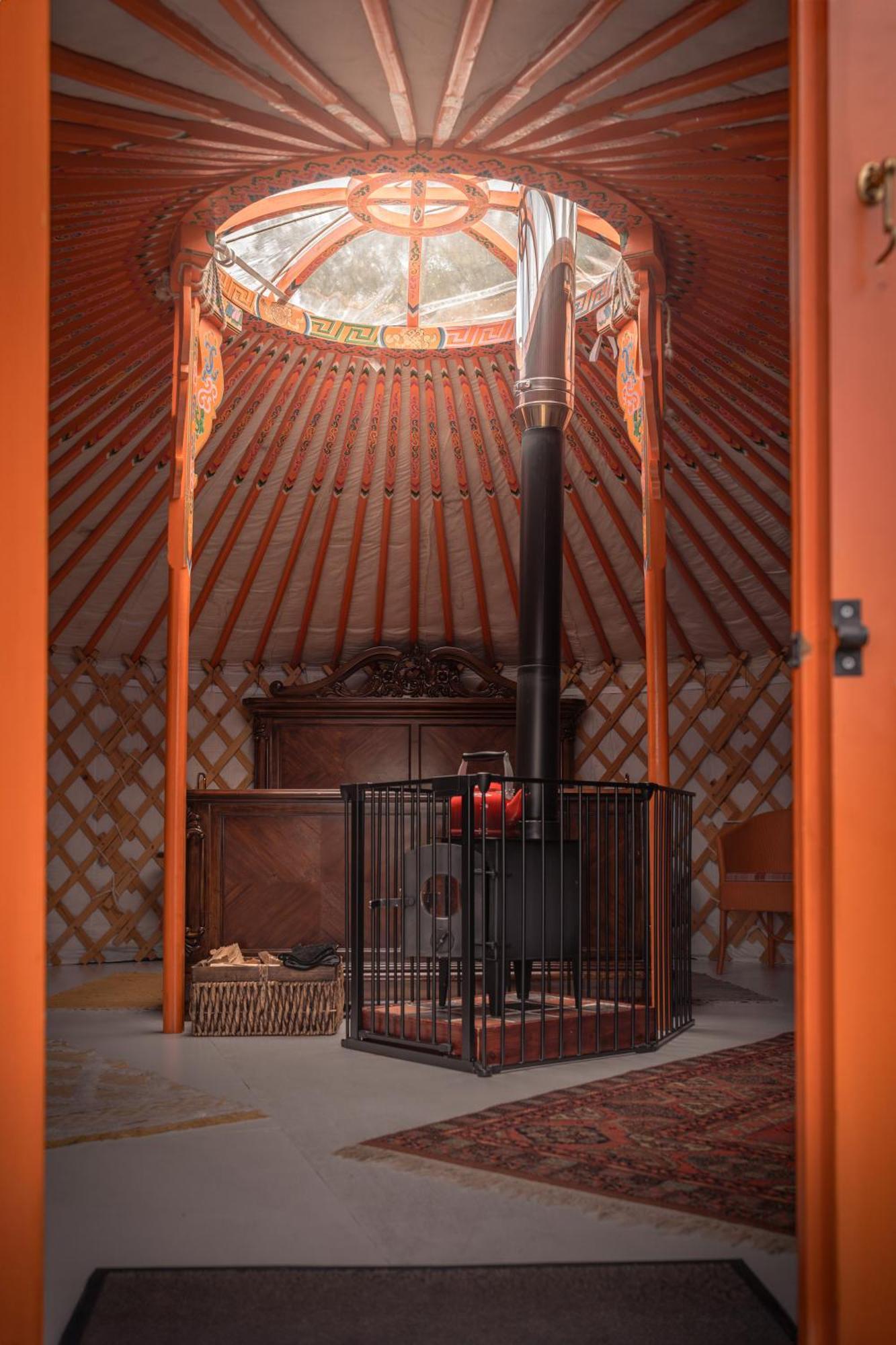 Hotel Gilfach Gower Farm Luxury Yurt With Hot Tub Ammanford Exteriér fotografie